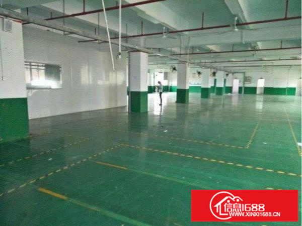 平湖辅城坳工业区3楼900㎡厂房招租，临近高速口