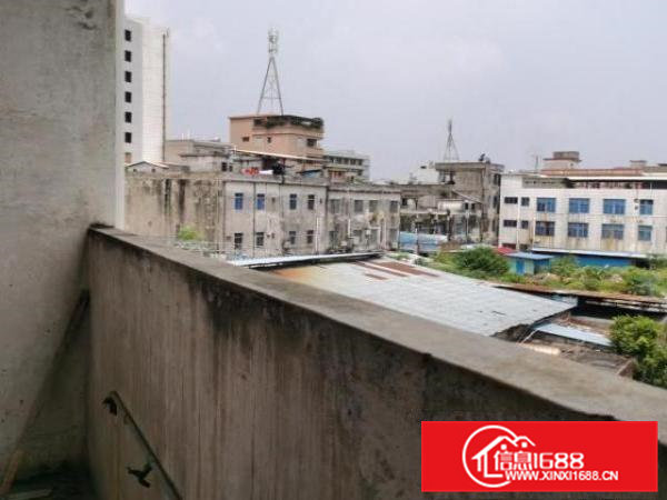 莞樟路边良平路口，可以做铺位，可以做厂房，小型加工厂