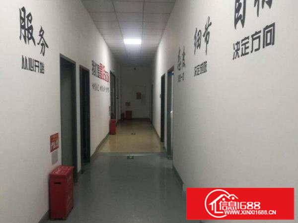 龙岗区228工业园新出三楼600平方出租精装修环境好