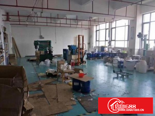 平湖鹅公岭新出标准厂楼上1370平带精装修水电齐全