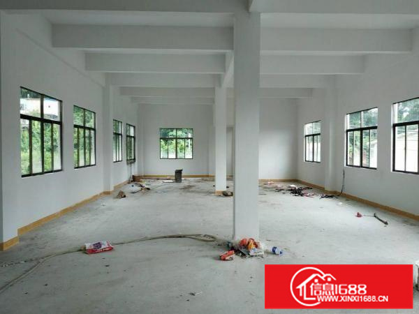 新圩塘口村新出原房东独院厂房1479平方有电梯