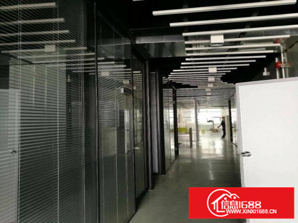 布吉李朗精装修办公室带家具无转让费约1280出租