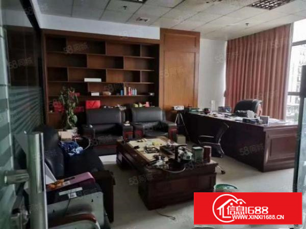 龙华清湖地铁口整层950平独立楼层厂房出租