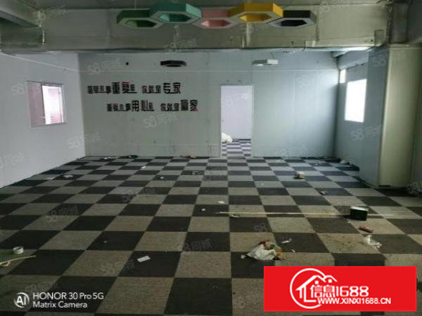 观澜章阁园区临近观光路形象好500平标准三楼厂房车位足。