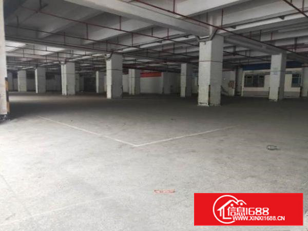 自带14个卸货平台仓库后面可开门！高速口地铁附近