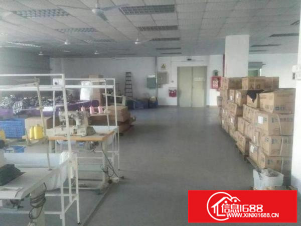 平湖华南城南门新木社区楼上标准厂房700出租