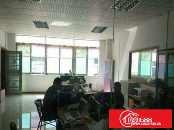 平湖鹅公岭原房东楼上650平方带精装修无转让费