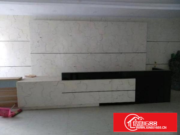 沙井新桥新发工业区红本原房东1300平米厂房出租带装修