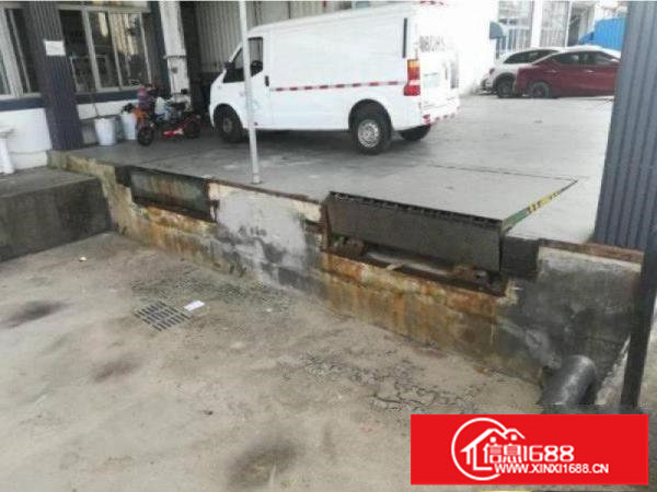 深圳坂田中心地段新出一楼仓库1080平方可分租