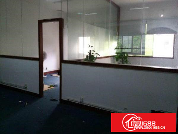 横岗近丹竹头一栋3000平横岗地铁口厂房可分租