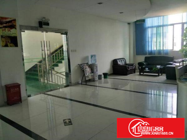 T福永和平3楼约200平米装修好办公室出租价格便宜