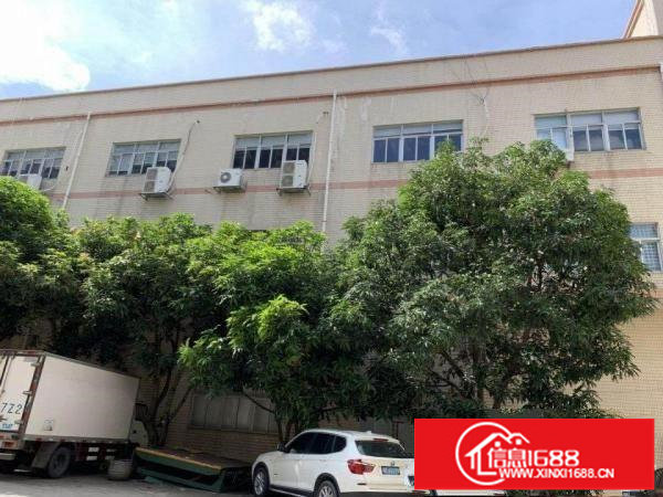 平湖华南城地铁口独院厂房整层三楼1100平原房东