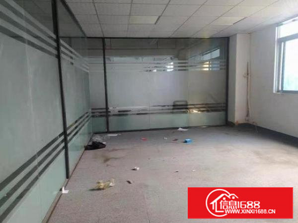 临界深圳长安乌沙新安大桥旁1200平厂房出租电子五金