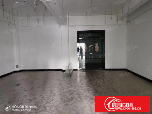 观澜库坑全新装修二楼精装450平厂房可拎包入驻空地大。