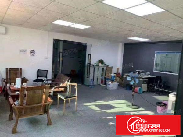 横沥山夏工业区原房东自用厂房，分租一楼有现成水电及办公室装修