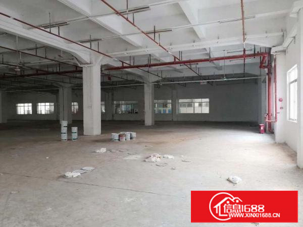 长安厂房出租厦边新出楼上2100平米,水电齐全精装修