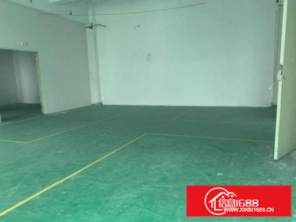 石岩砖厂急出租370平厂房，无转让费，无公摊