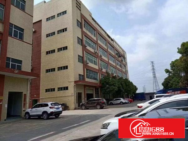 厂房租售精装修，独层1680平两面大玻璃透光，形象好。