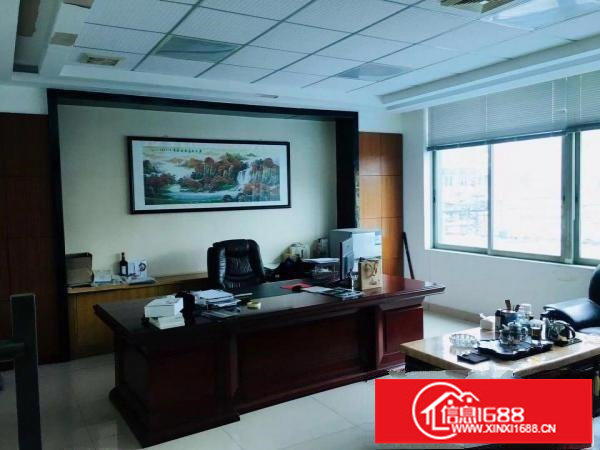 沙井高速路口新出楼上1030平方带装修厂房