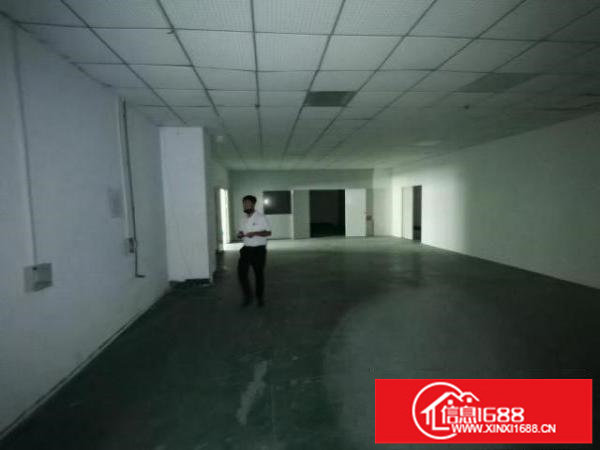 靠近主要交通干道，形象好，易招工