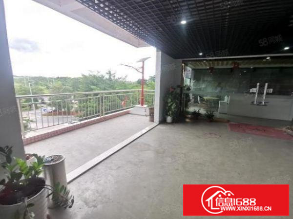 光明区楼上小面积850平方带装修厂房出租，高速出口，好招工。