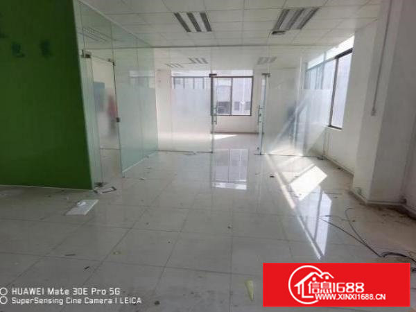 怀德独门独院楼上三层精装修950平方出租