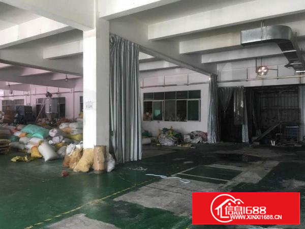 ~挨观澜：塘厦石鼓900平方原房东的一楼厂房：有地坪漆~