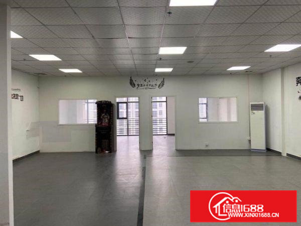 大岭山新空出1000平方楼上精装修厂房出租仓库出租