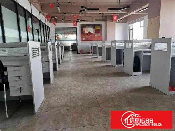 茶山京山原房东分租厂房二楼1500方，现成办公室，面积实量。