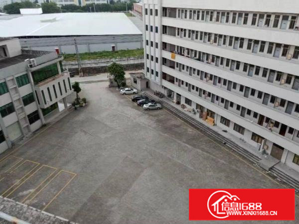 大岭山高速出口附近5000平米一楼出租，大小可分，可办环评