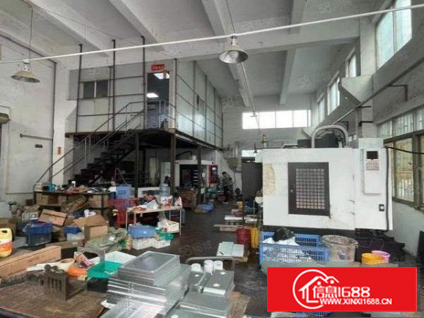 乌沙一楼400平7500元，有阁楼办公室水电齐全，拎包入住