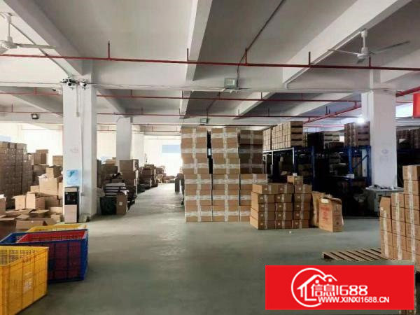 凤岗雁田工业园内厂房出租楼上1800平有喷淋，水电齐全