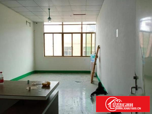 原房东直租凤岗金凤凰楼上现成装修厂房出租650平拎包入驻