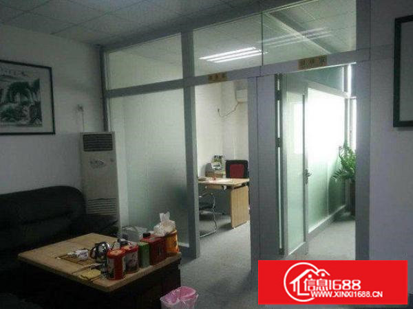 出租龙岗区南联300平方楼上带装修厂房有电梯