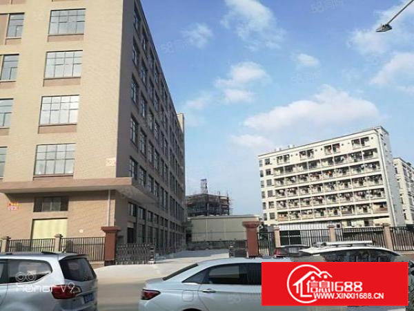 石排标准厂房分租4楼2200方出租，位置佳，形象好！