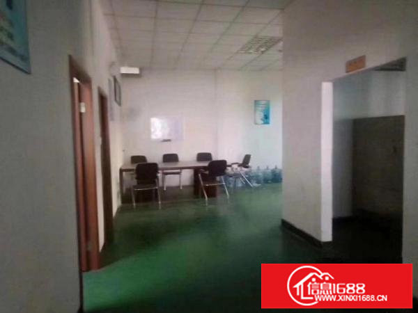 龙岗龙西靠近北通道边豪华精装修580平厂房出租