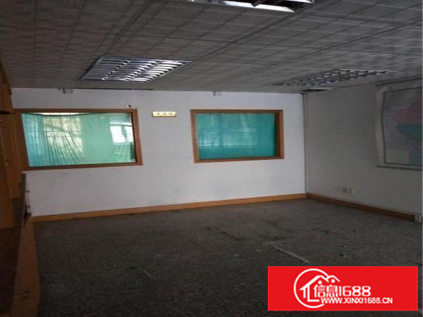 坪山新区2楼带装修约180平米出租（水电齐全)可分