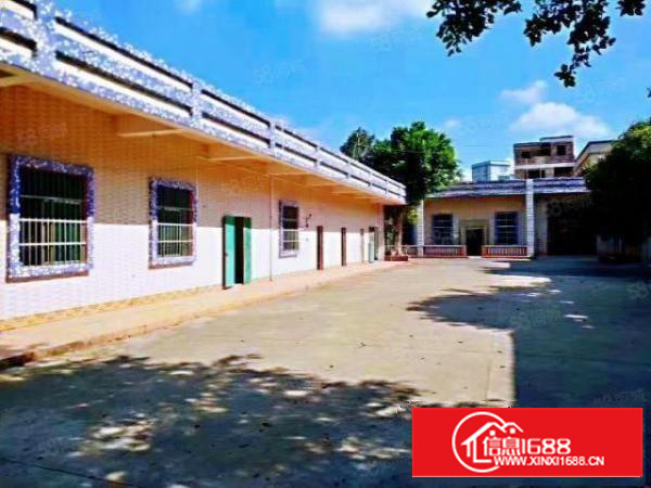 石排原房新出东厂房分租2楼1000平方，厂房形象好，空地大