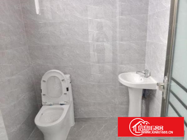 实拍沙三精装修小面积写字楼厂房出租送空调