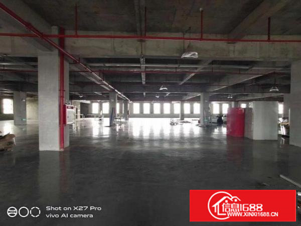 园区形象高端大气，空地超大！交通方便！