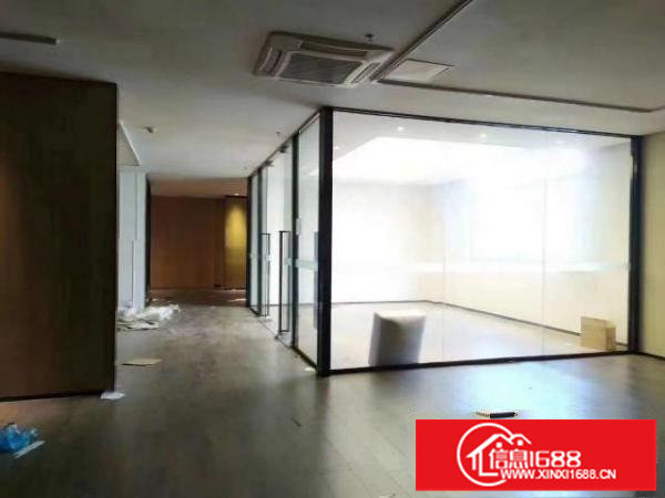 龙岗中心城南联地铁站精装1300平方厂房！可大小分租