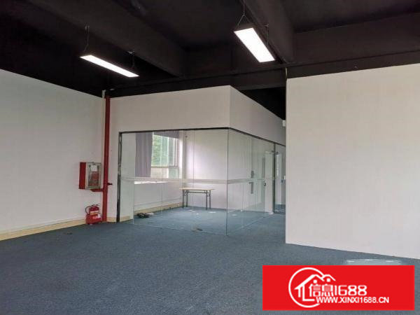 坂田地铁C出口精装修厂房600平出租