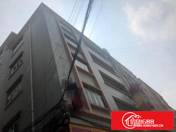 位置在大朗广场后面大路边二三层招租每层大概180方。