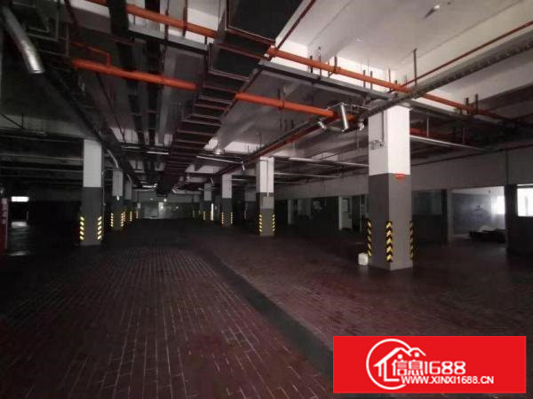 坂田汽修4S店招租面积7984平方（原房东直租）