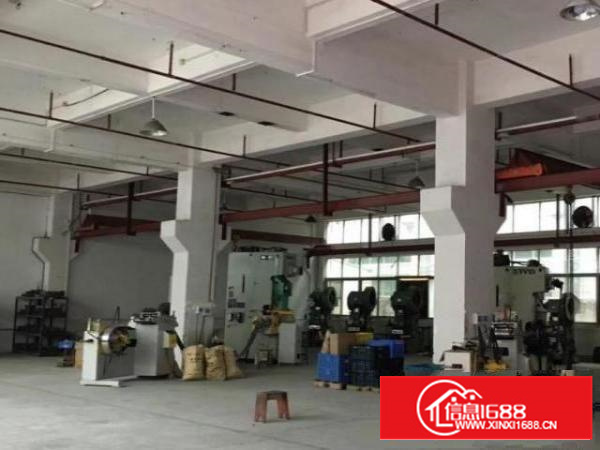 一楼标准厂房分租，楼高5.5米