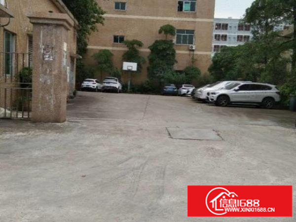 寮步岭厦工业区新出独门独院厂房1550平，形象好，租金9元