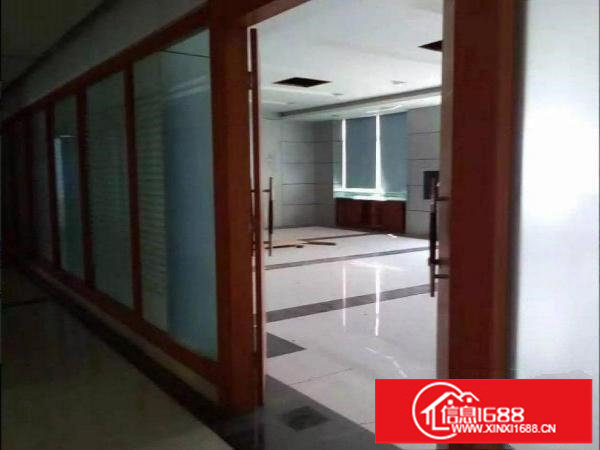 龙岗区坂田和磡村楼上整层200平米带装修厂房出租