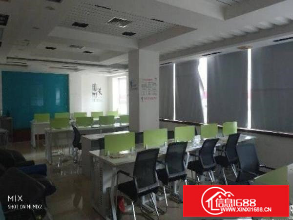 荷坳地铁站旁3楼500平方20元办公室仓库