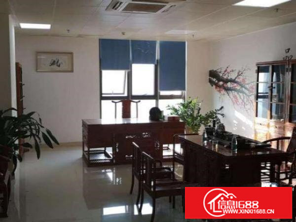 龙胜地铁口新出一套210平3 1格局公摊小形象好