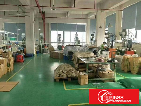 大朗黎贝岭工业区二楼精装修厂房680平出租，有电梯，位置好